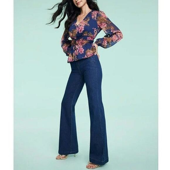 Sophia Jeans by Sophia Vergara Blue Denim Trouser Flare High Rise Jeans Size 12 - Picture 13 of 16